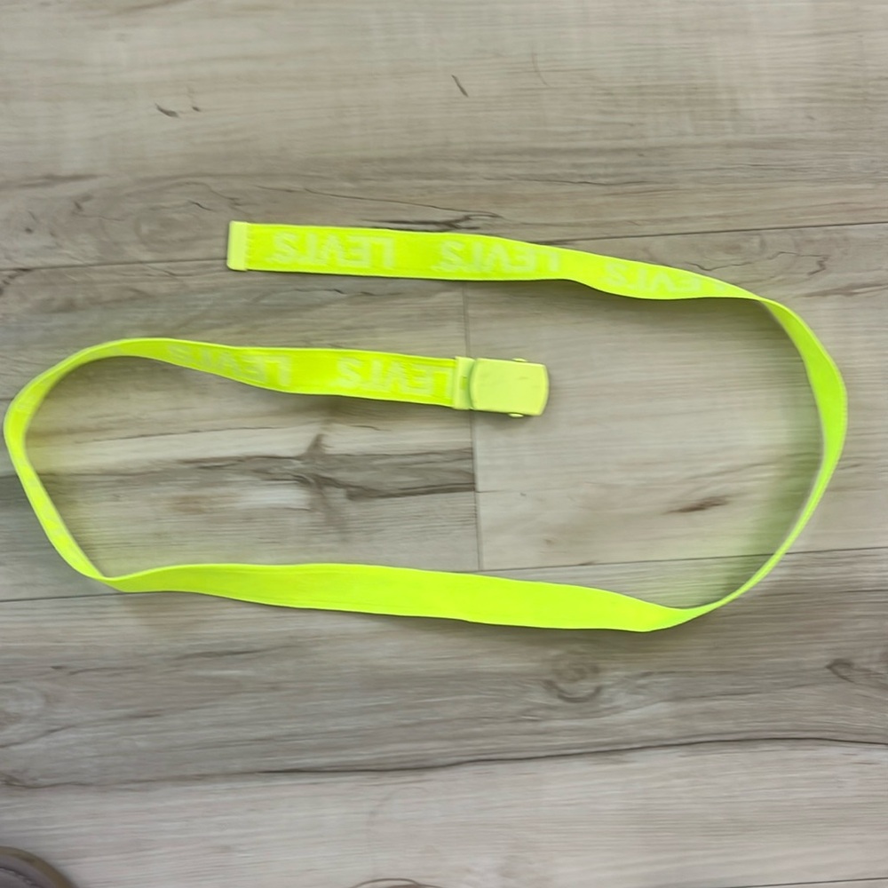 Levi’s Neon Belt